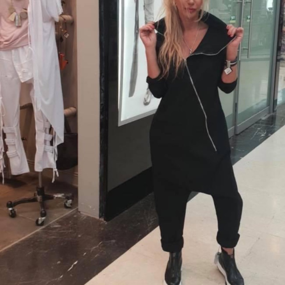 Chic long sleeve overall with angled zipper